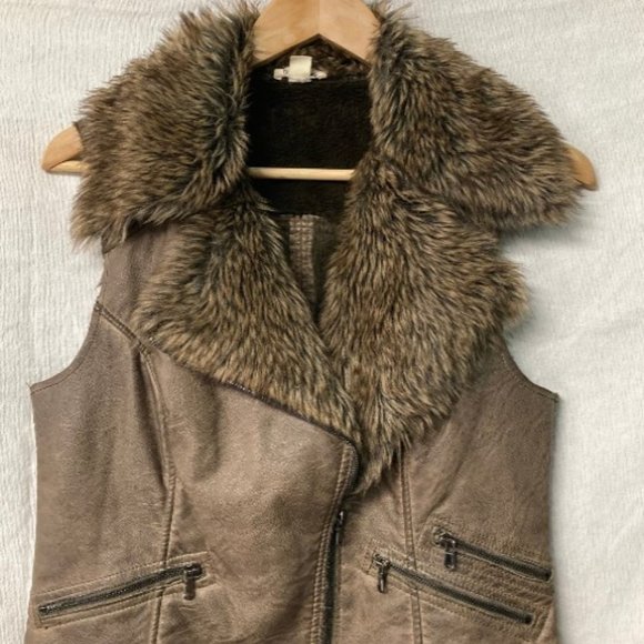 Faux Leather Fur Vest S - Picture 4 of 14